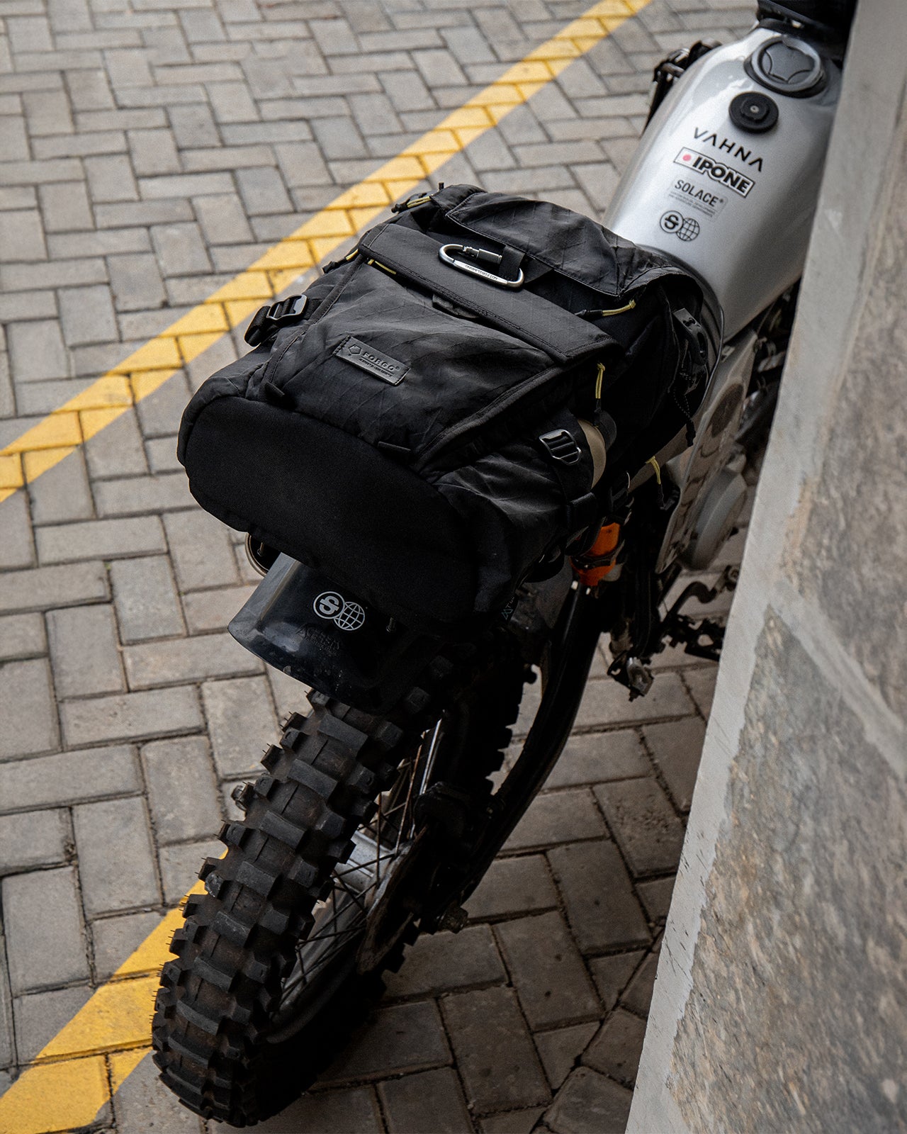バック FORGO® OUTRIDER VX – Weatherproof 22L Backpack